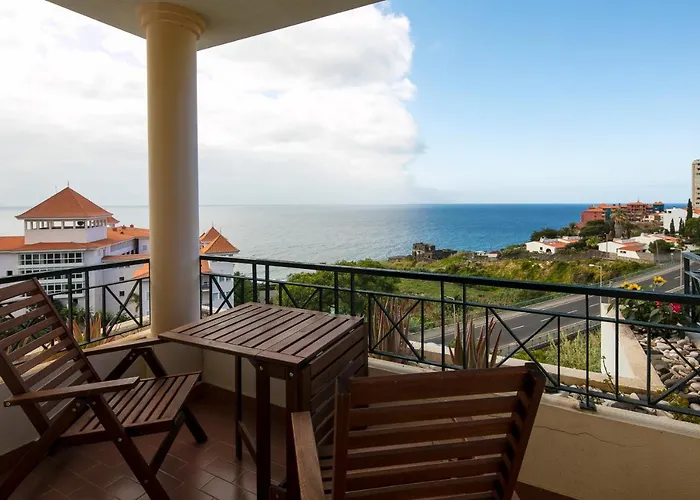 Apartment Ocean Gardens