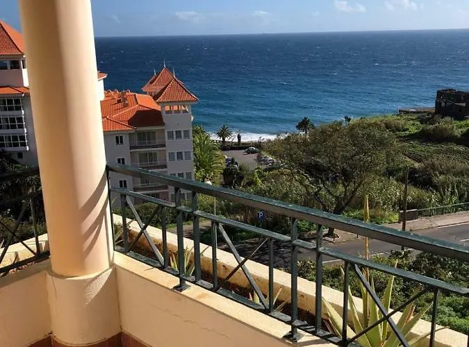 Apartment Ocean Gardens
